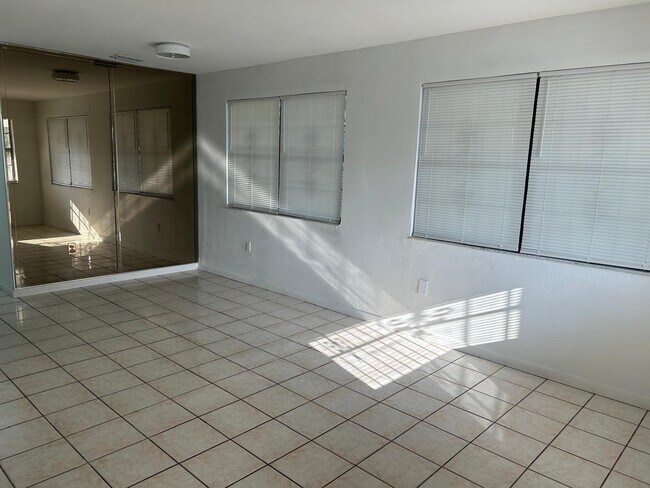 Foto del edificio - 10273 NW 25th Ave