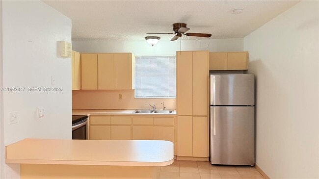 Foto del edificio - 3165 W 2nd Ave