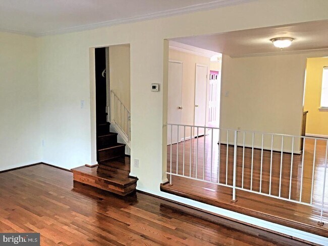 Foto del edificio - 7432 Pohick Rd