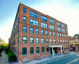 Building Photo - 145 Canal St E