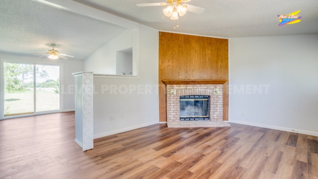 Building Photo - 15533 US-77