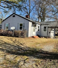 Building Photo - 8224 Simons Dr