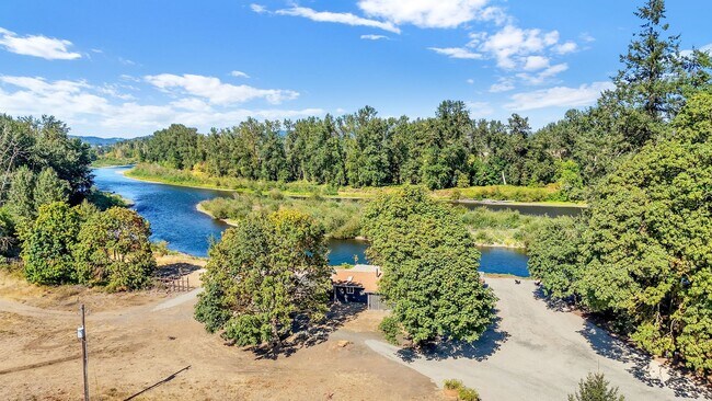 Foto del edificio - 39601 Santiam Bluffs Rd NE