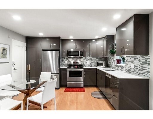 Foto principal - 114 Evans Rd