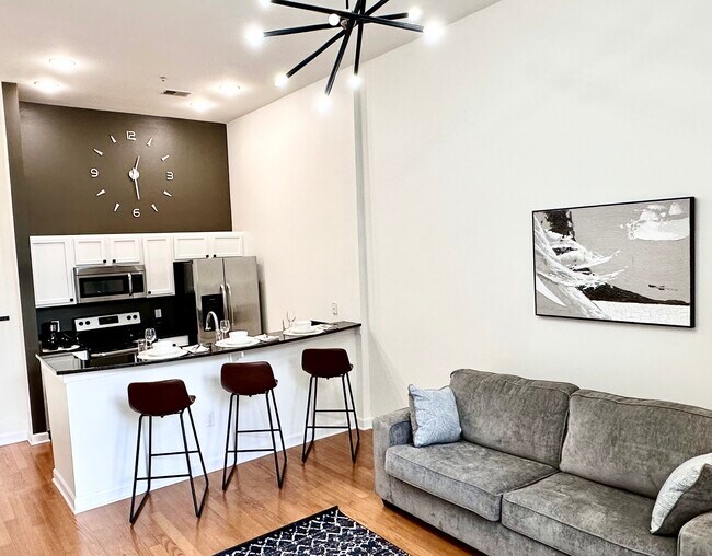 Foto del edificio - 718 W Trade St