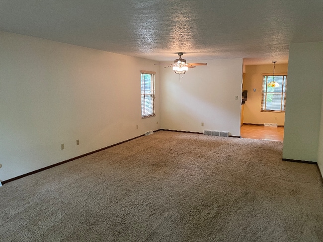 Building Photo - 4223 Woodpark Dr