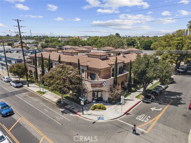 Primary Photo - 201 N Reese Pl