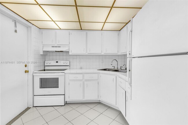 Foto del edificio - 4200 NW 3rd Ct