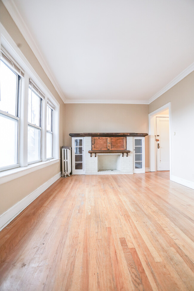 Foto del edificio - 5149 N Troy St