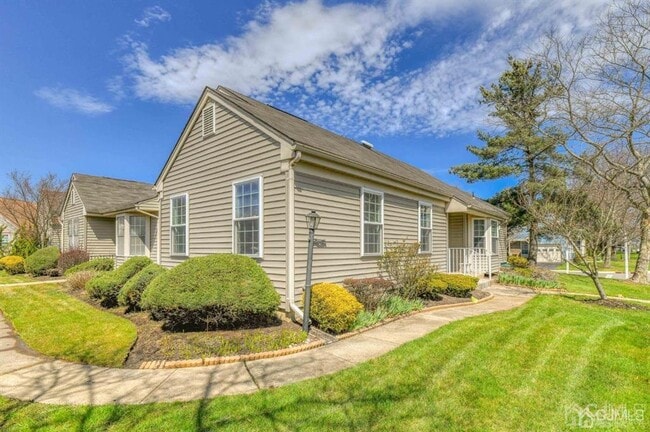 Building Photo - 137 Concordia Cir
