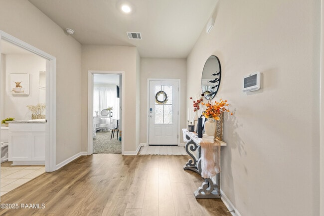 Foto del edificio - 205 Cane Run Ct