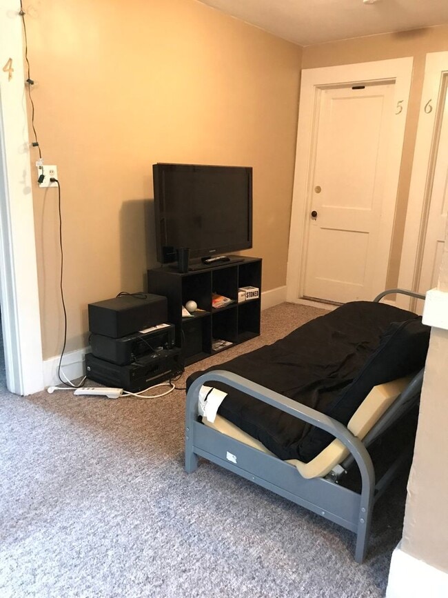 Photo - 544 N State St House