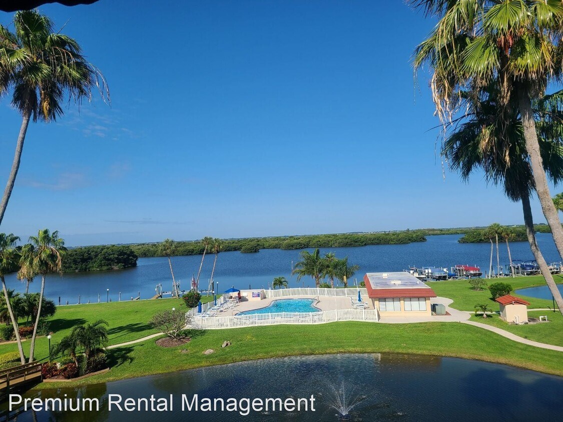 Foto principal - 2 br, 2 bath House - 760 S Brevard Ave Apt...
