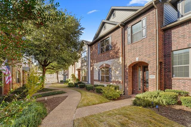 Foto del edificio - 4225 Swan Forest Dr