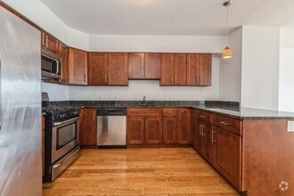 Building Photo - 125 43rd St