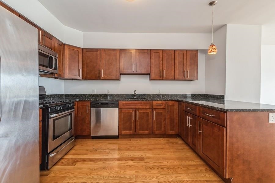 Foto principal - 125 43rd St
