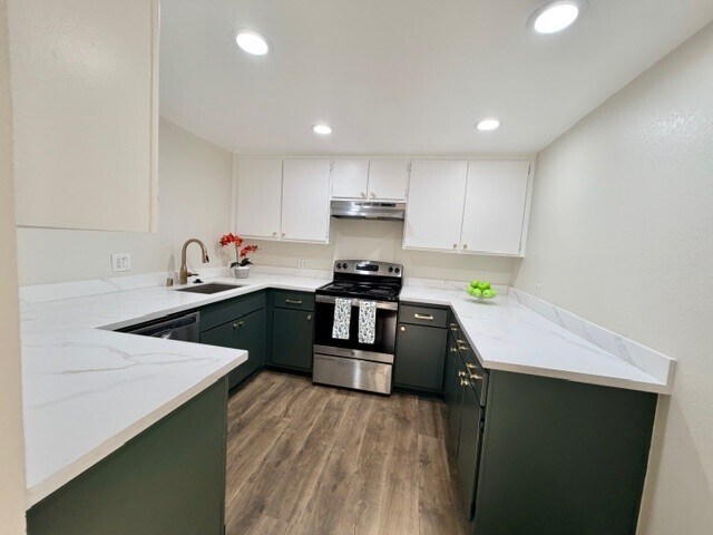 Foto del edificio - 1635 E Cypress St