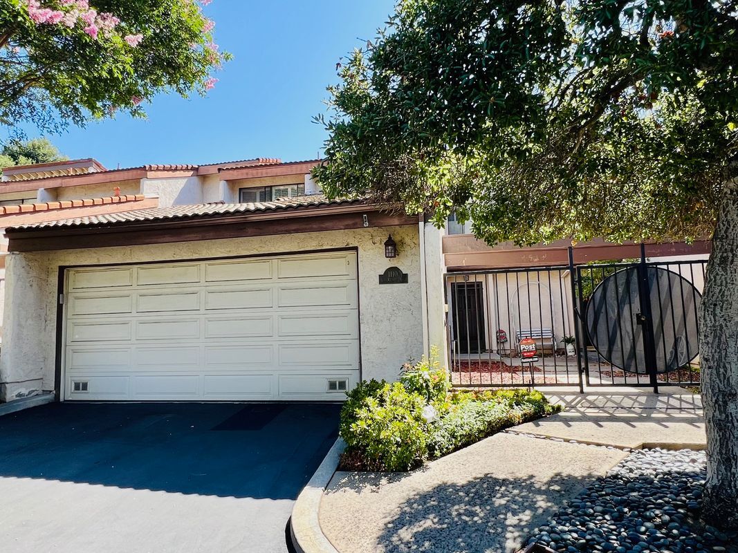 Primary Photo - 1110 Las Riendas Way