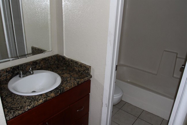 Foto del edificio - 2503 W Slaughter Ln