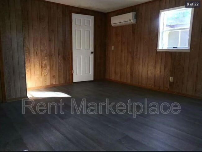 Building Photo - 289 Bond Ct