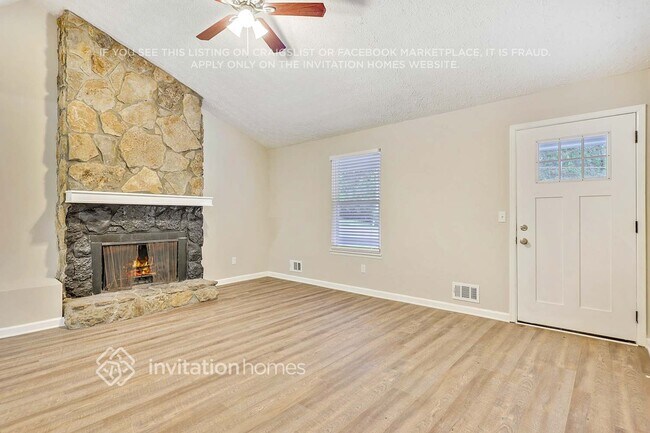 Foto del edificio - 4523 Housworth Dr