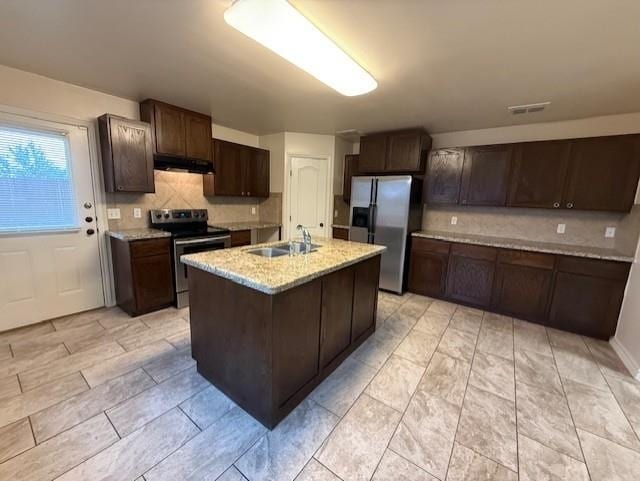 Foto del edificio - 2421 Lucia Ct