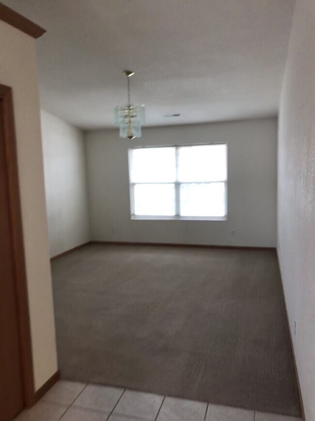 Foto del edificio - 4388 Camelot Dr