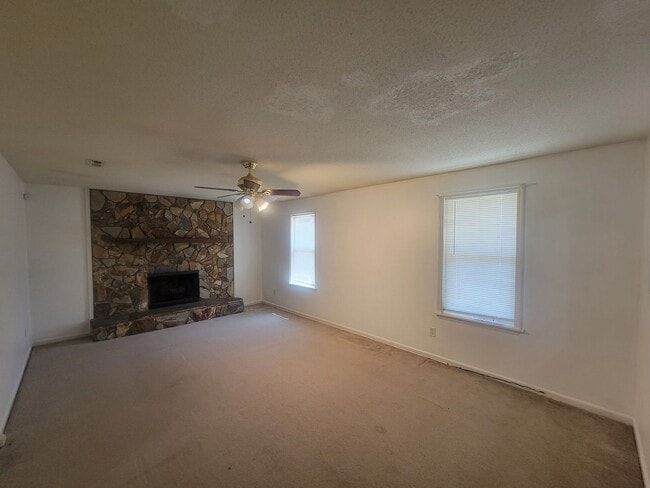 Building Photo - 2803 Ptarmigan Rd