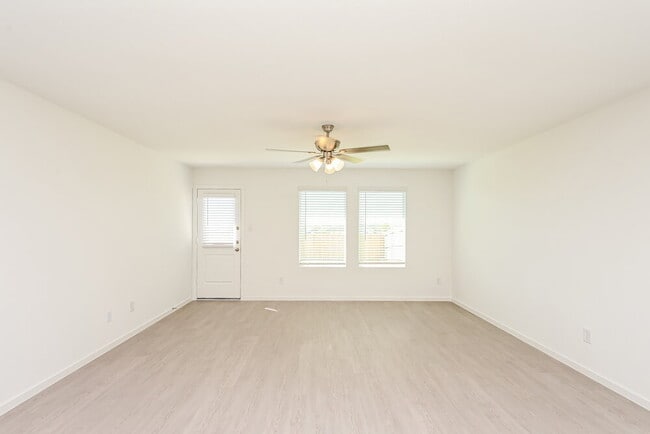 Building Photo - 2236 Crested Saguaro St