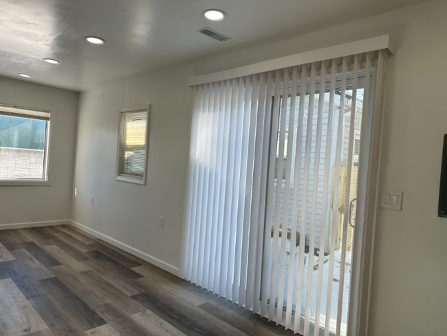 Building Photo - 28530 Grayling Ave