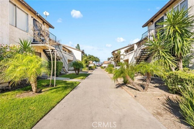 Foto del edificio - 17425 Arrow Blvd