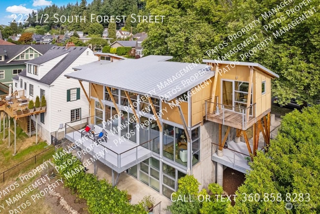Building Photo - 222 S Forest St