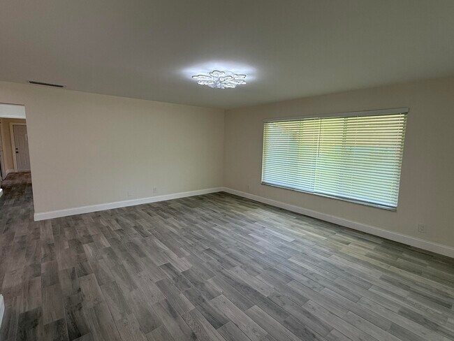 Foto del edificio - 255 South Blvd