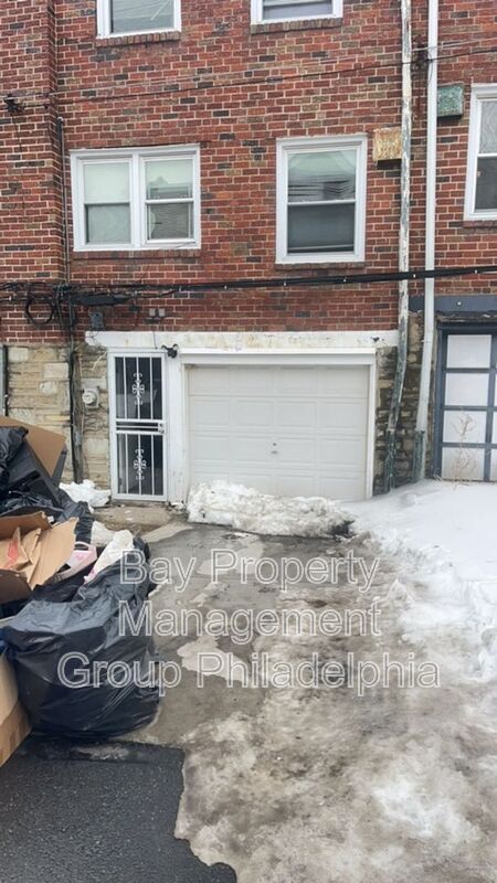 Foto del edificio - 351 E Claremont Rd