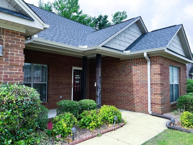 Building Photo - 123 Ivywood Cv