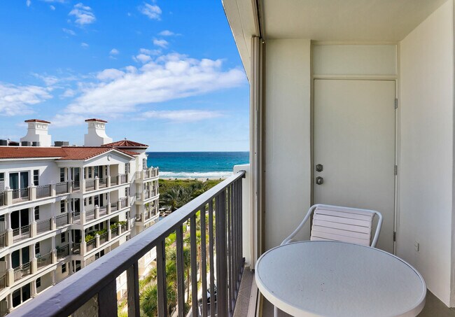Building Photo - 145 S Ocean Ave