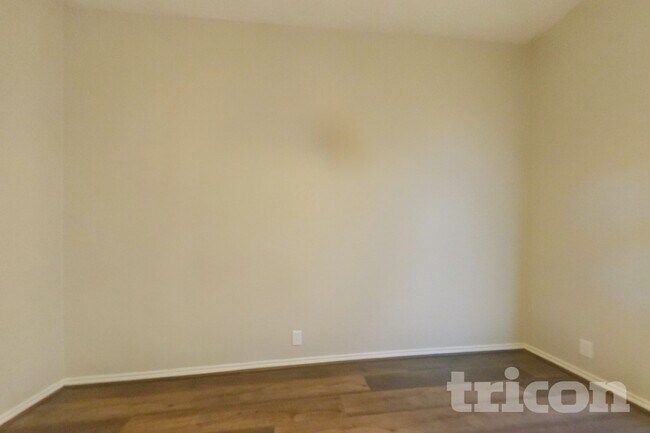 Foto del edificio - 4504 Vista Meadows Dr