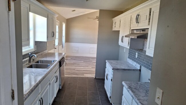 Foto del edificio - 759 Jackson Lake Rd