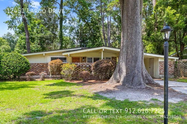 Building Photo - 12451 Largo Dr