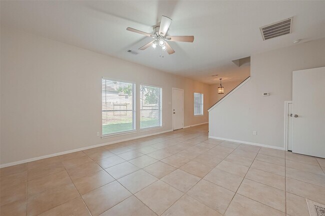 Foto del edificio - 18339 Beaverdell Dr