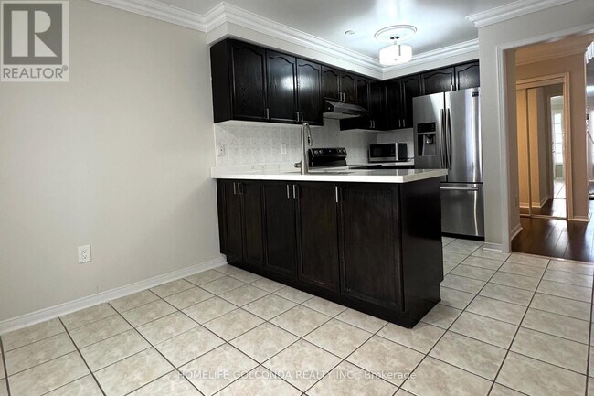 Photo du bâtiment - 601 Shoreline Dr