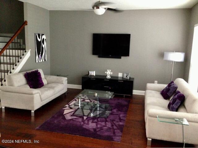 Foto del edificio - 4233 Studio Park Ave