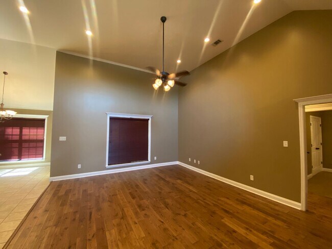 Foto del edificio - 4301 Kenilworth Cir