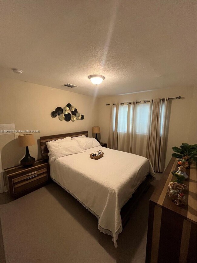 Foto del edificio - 441 NW 7th Terrace