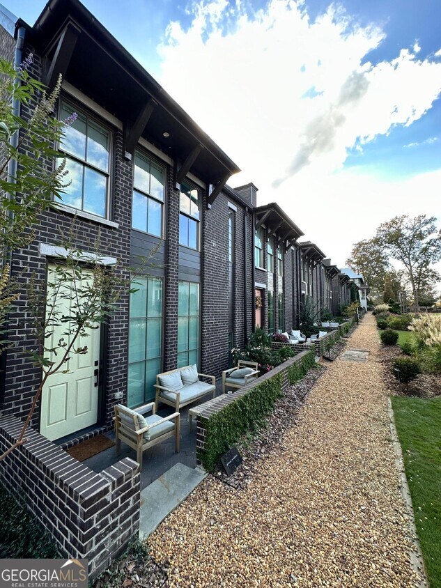 210 Glasgow Ln, Fayetteville, GA 30214 Townhome Rentals in