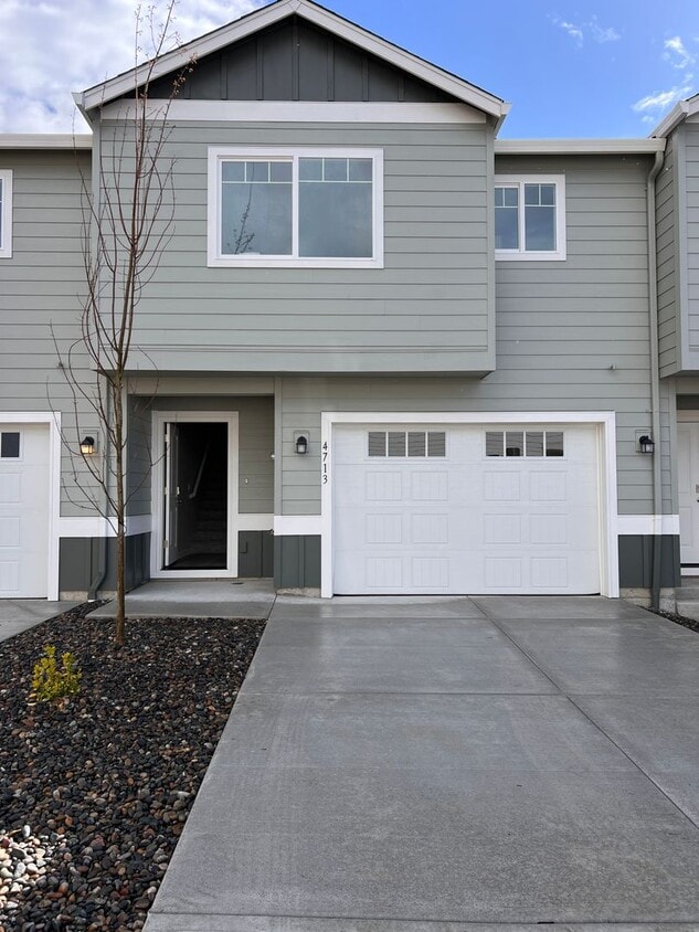 Primary Photo - MOVE IN SPECIAL! Brand New Townhome in Cen...