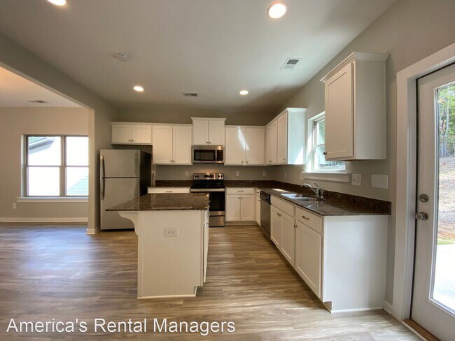 Building Photo - 4 br, 2.5 bath House - 7931 St. James Drive