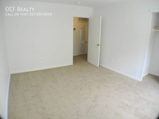 Building Photo - Fitler Square One Bedroom