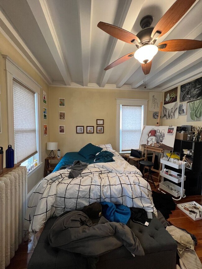 Foto del edificio - 121 Liberty Rd