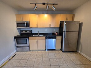 Building Photo - 14 W Broad St